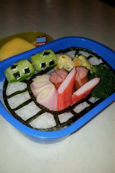 幼稚園 お弁当 [3D電車山手線]の写真