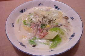 切って煮るだけ★簡単 白菜のミルクスープ