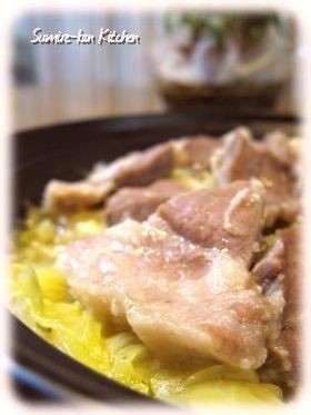 タジン鍋で☆塩麹豚とキャベツの蒸し煮
