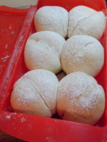 ルクエ一つで簡単白パン！！の画像