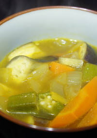 野菜たっぷりカレースープ