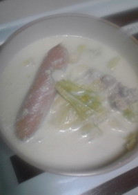 豚とキャベツのミルク味噌鍋