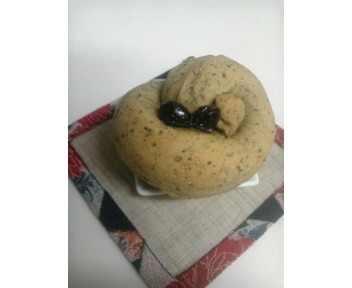 米粉黒豆緑茶パンの画像