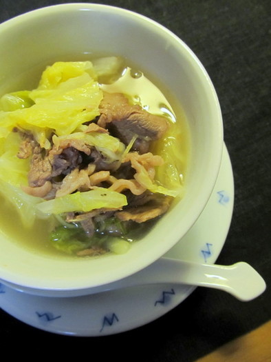 牛肉と白菜のスープの写真