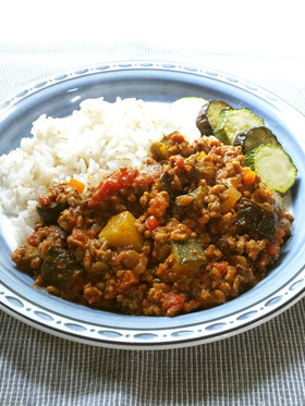 野菜でヘルシ〜なドライカレー