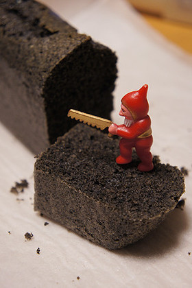 黒ゴマケーキ