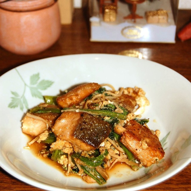 秋鮭とチンゲン菜の中華味炒め レシピ 作り方 By キョチ クックパッド 簡単おいしいみんなのレシピが355万品