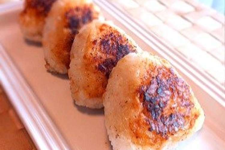香ばしい 鮭の味噌バター焼きおにぎり レシピ 作り方 By すまいるベアー クックパッド 簡単おいしいみんなのレシピが374万品