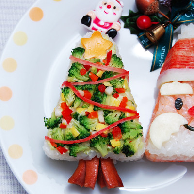 おにぎり型deクリスマスツリーちらし寿司の画像