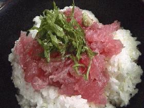 マグロの中落ち風丼
