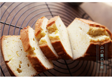 レモンの皮でマーマレードバターケーキの写真