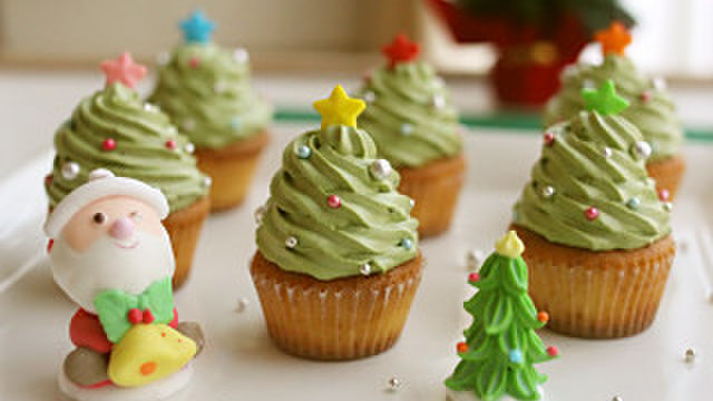 簡単 クリスマスツリーのカップケーキ レシピ 作り方 By 子供と作るウチご飯 クックパッド 簡単おいしいみんなのレシピが356万品