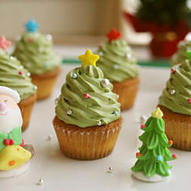 簡単 クリスマスツリーのカップケーキ レシピ 作り方 By 子供と作るウチご飯 クックパッド