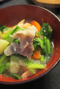 塩鮭と根菜の汁