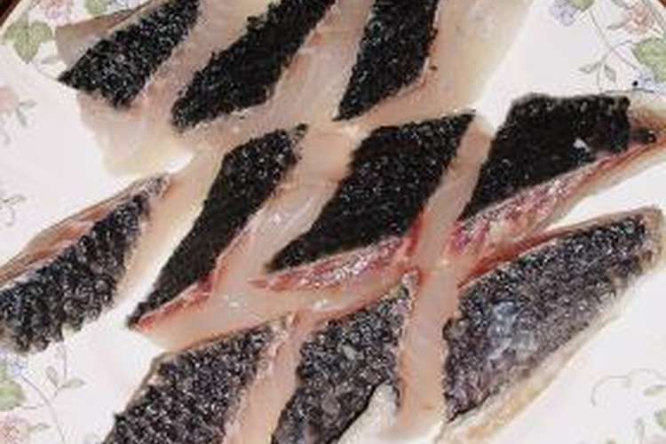 グレの刺身 霜降り アラ汁 皮の湯引き レシピ 作り方 By ただっち クックパッド 簡単おいしいみんなのレシピが356万品