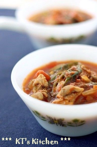チキンとオクラのガンボ風スープの写真