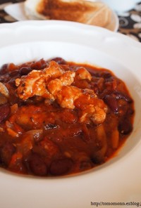 【STAUB鍋】鶏肉と豆のトマト煮込み