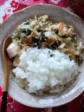 水菜と豆腐の玉子丼。の画像