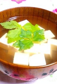 豆腐と三つ葉のシンプルお吸い物♡