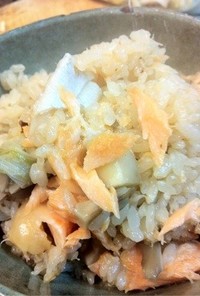 鮭のバター醤油炊き込みご飯♪( ´▽｀)