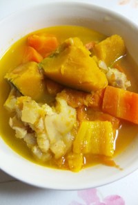 活力鍋 de 豚足と野菜の煮込みスープ