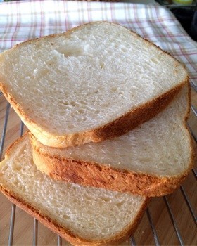 HB＊耳カリサクフランス食パンの画像
