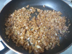 簡単!あめ色玉ねぎ炒め