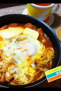 鍋で！チーズとろ～り甘辛煮込みラーメン♪