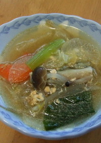 ピリ辛！野菜と春雨の生姜入り中華スープ☆