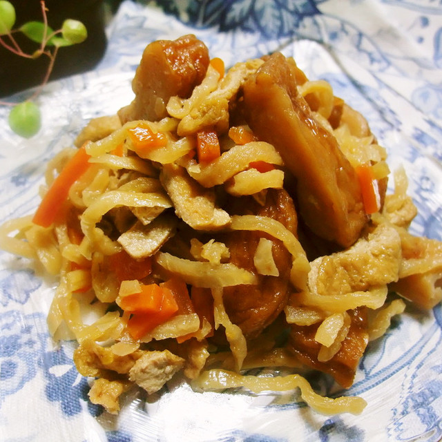旨み凝縮切干大根 油揚げ 薩摩揚げの煮物 レシピ 作り方 By ナルパルママ クックパッド 簡単おいしいみんなのレシピが355万品