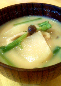 蕪とお豆の豆乳味噌スープ