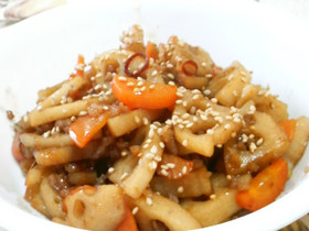 少量の豚挽き肉で♪蓮根と人参の炒り煮!!