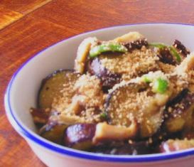 給料日前出現。なす味噌炒め