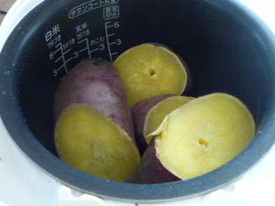 炊飯器でさつま芋の写真