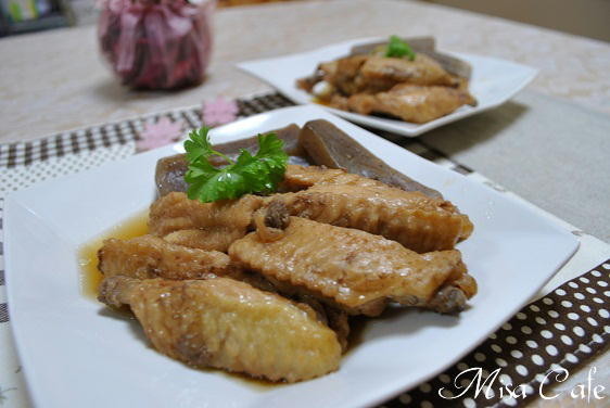 鶏スペアリブとコンニャクの煮物の画像