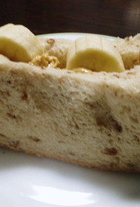 バナナとピーナッツバターのサンドウィッチ