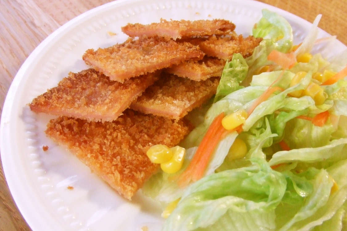 みんな大好き 庶民の味ハムカツ レシピ 作り方 By よしもりさんち クックパッド 簡単おいしいみんなのレシピが378万品