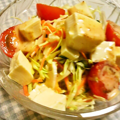 レストランのアレンジ♪豆腐と野菜のサラダ