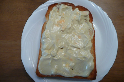 あっさり玉子クリームのせトーストの画像