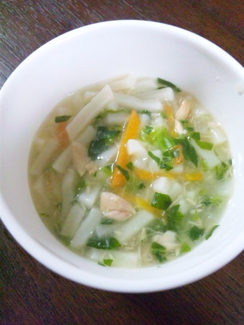 【離乳食中期】ツナと野菜の煮込みうどんの画像