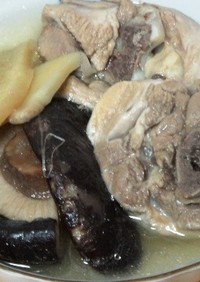 台湾冬至料理～鶏肉と椎茸の生姜水炊き