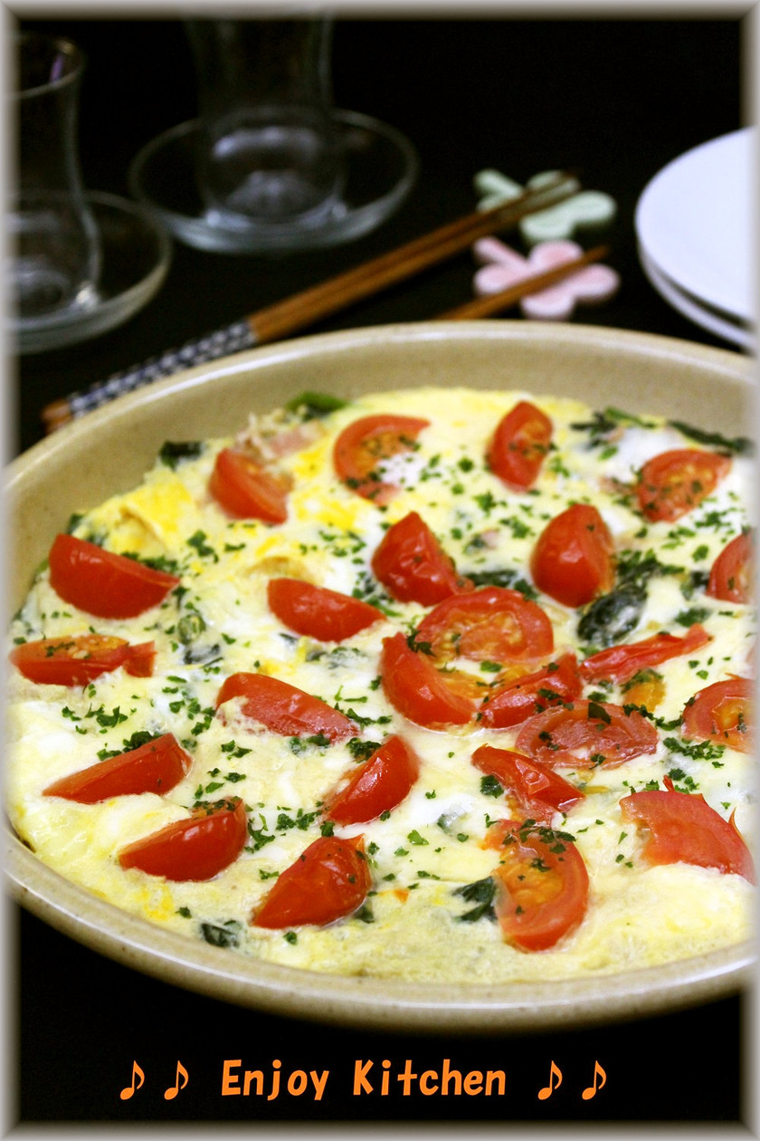 リコッタチーズ、トマト、ほうれん草のフリッタータ レシピ