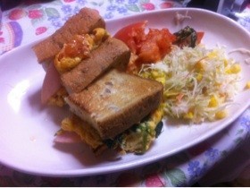 【ライ麦パンサンドイッチ】ダイエット朝食