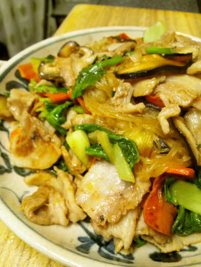 ご飯がすすむ！肉野菜と春雨の中華炒めの写真