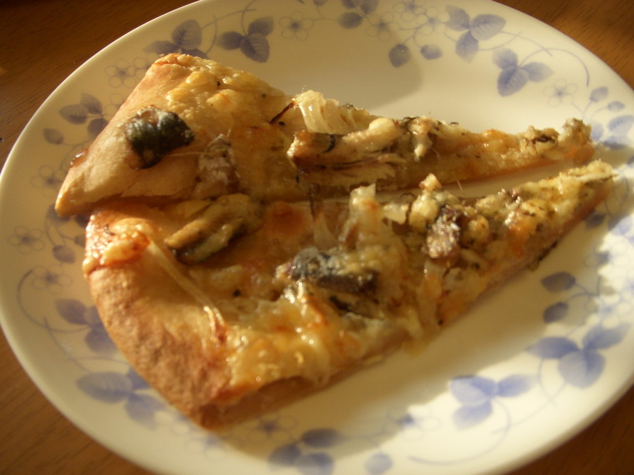 大人のオイルサーディンのピザの画像