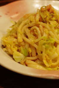 明太キャベツのカルボナーラ風焼きうどん☆