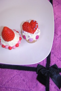 バレンタイン♡ハートの苺のプチケーキ