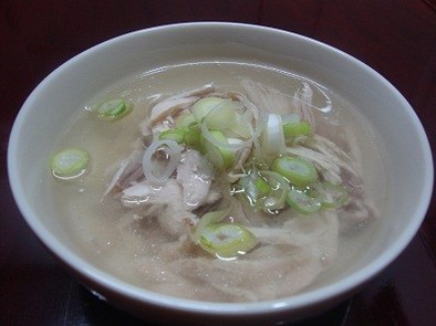 韓国のチキンスープ　タッコムタンの写真