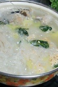 春菊・エノキ・白菜入りのあんこう鍋