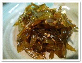 コリコリ美味しい・・茎わかめの佃煮~♪